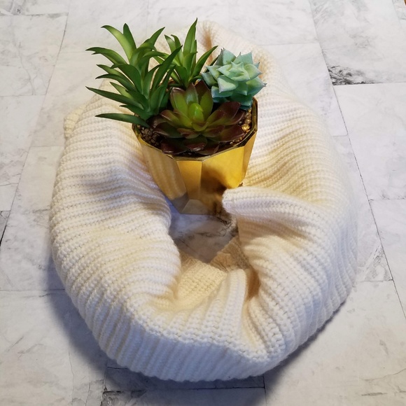 Cream Off White Rib Knit Winter Infinity Scarf - Picture 6 of 7